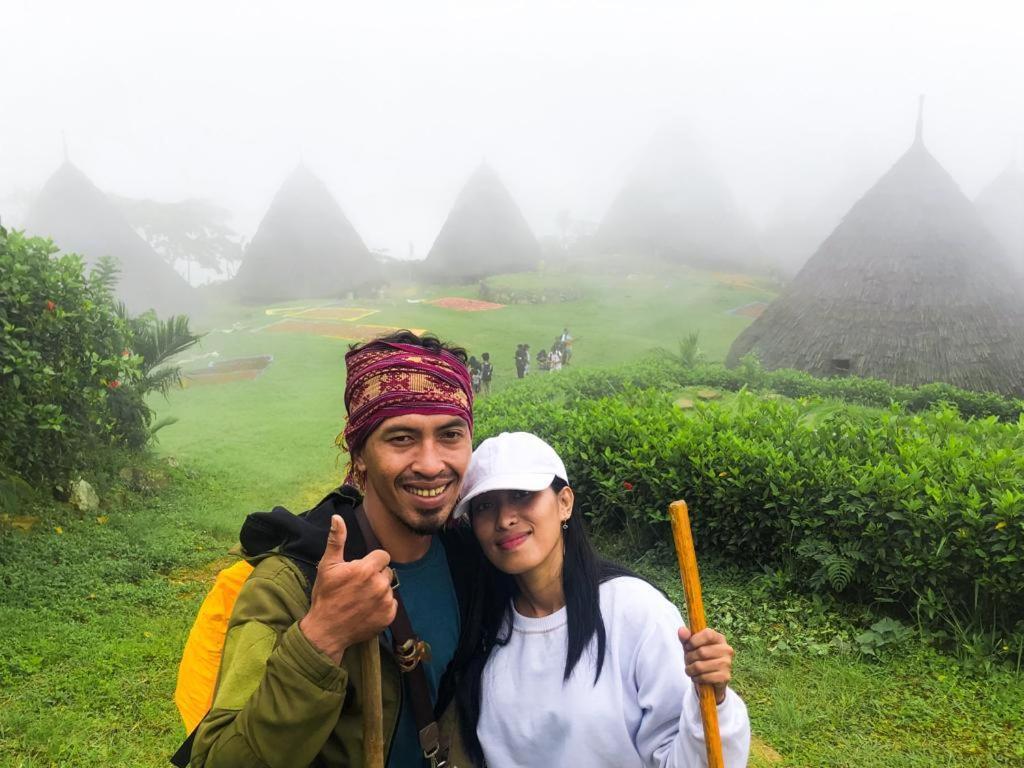 Komodoku One Love Homestay And Tour ラブハン・バジョ エクステリア 写真
