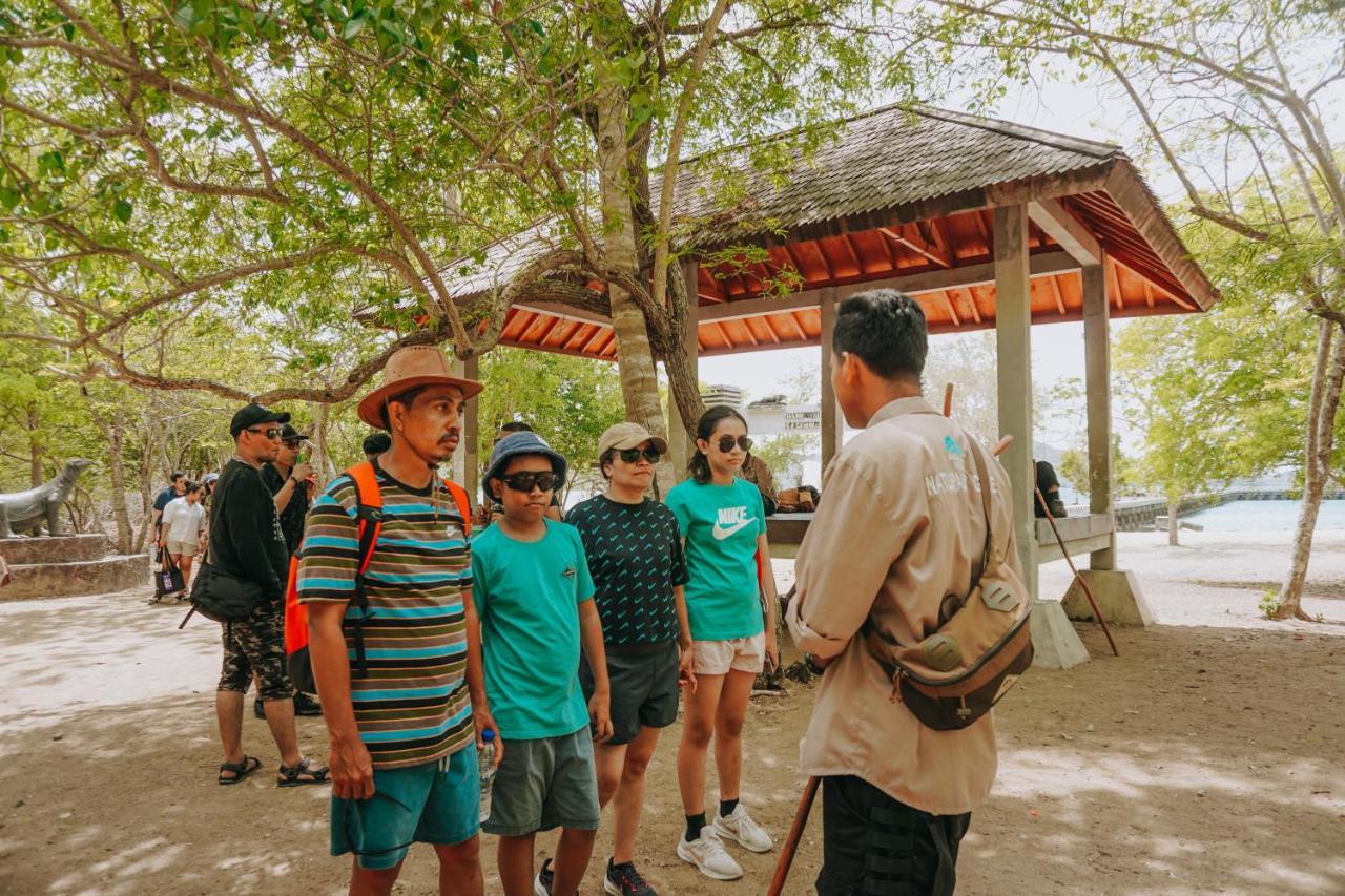 Komodoku One Love Homestay And Tour ラブハン・バジョ エクステリア 写真